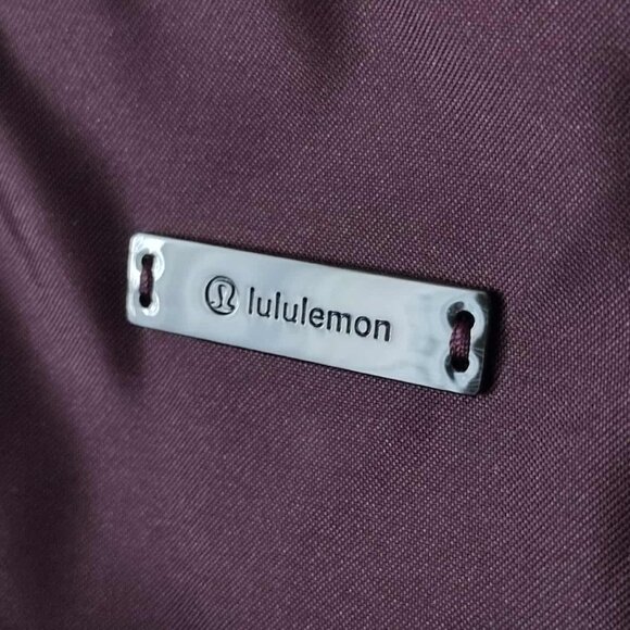 Lululemon Festival Bag Crossbody in Black Cherry - Picture 11 of 16